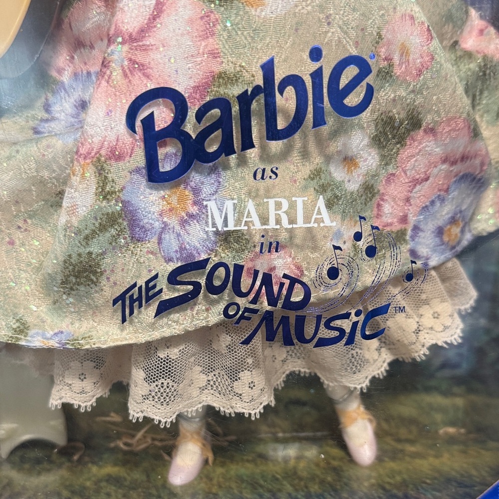 Vintage Barbie Hollywood Legends Maria Doll with Floral Dress - Picture 2 of 8